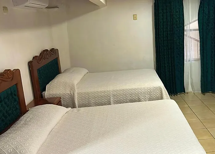 Hotel Javy 3*