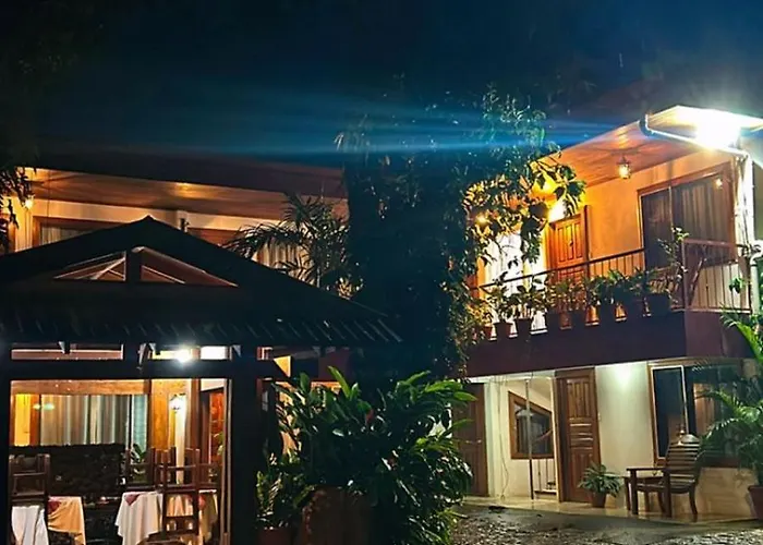 Javy Hotel 3*